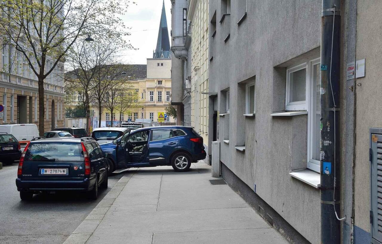 Fotka článku - Ve výjimečných případech mohou řidiči jezdit po chodníku. My vám je představíme