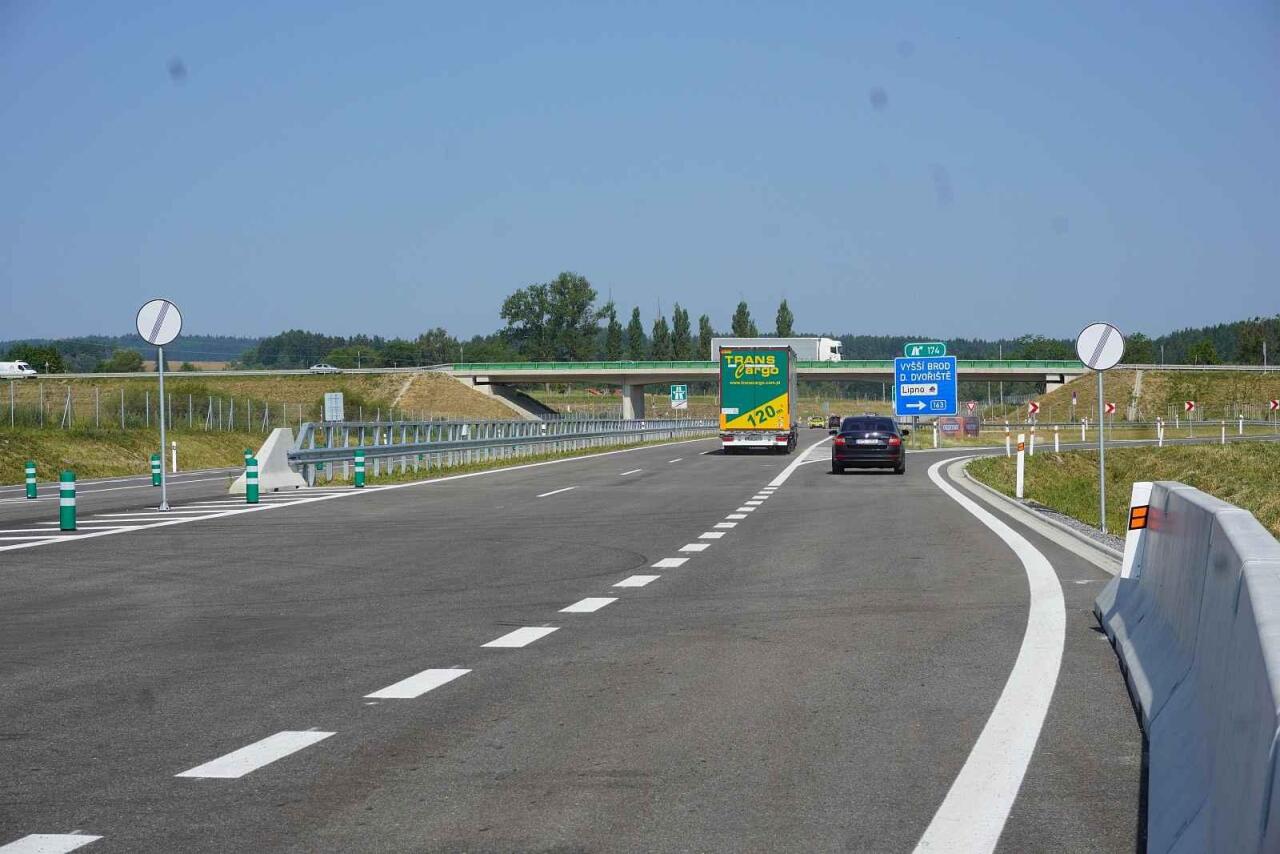 Fotka článku - Řidiči mají k dispozici nový úsek D3. Uleví Dolnímu Dvořišti i cestě do Rakouska