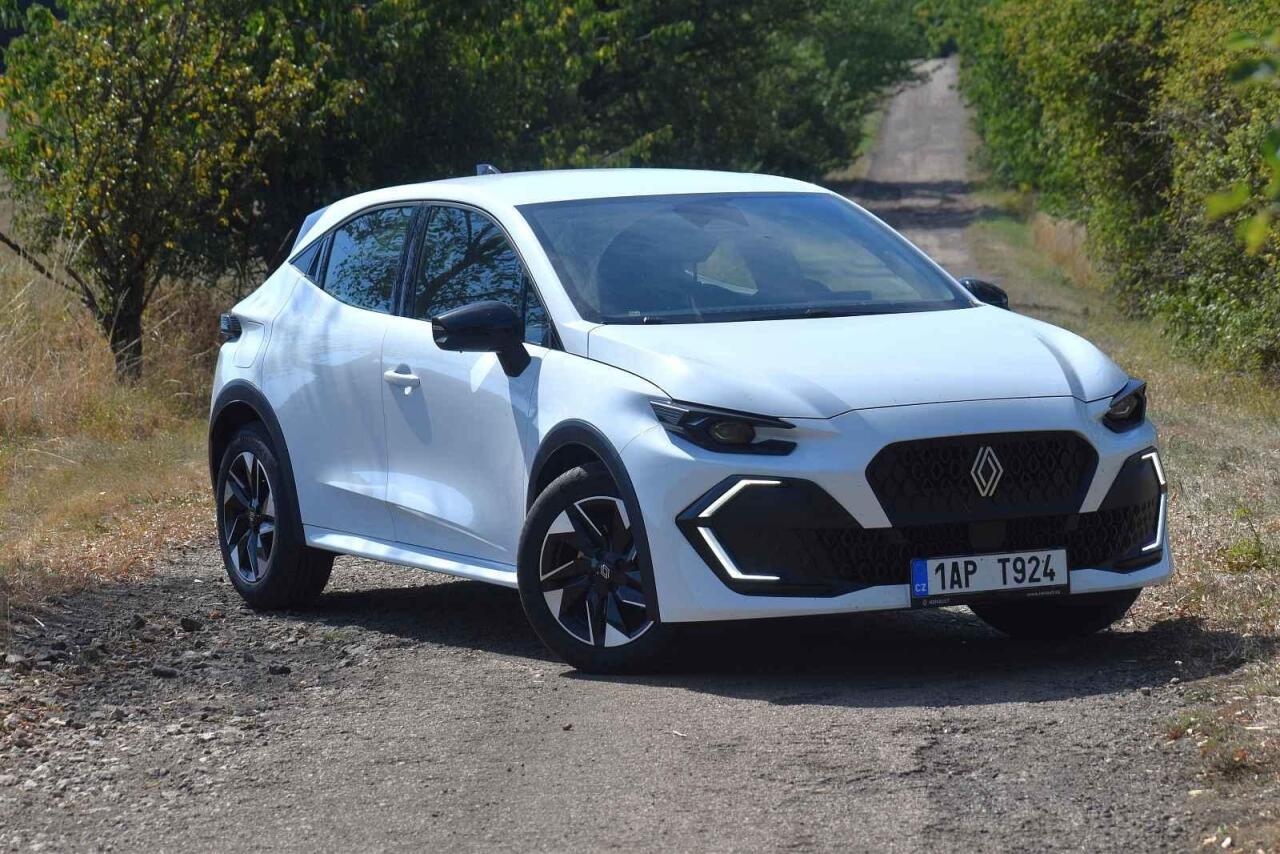 Fotka článku - Vyzkoušeli jsme Renault Clio na dvě paliva. O kolik je levnější kilometr na LPG?