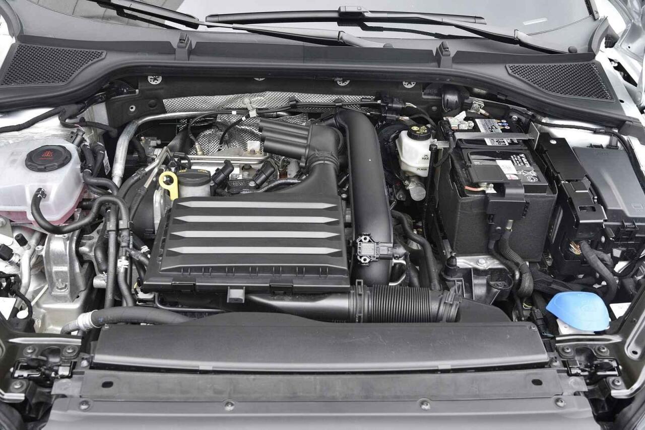 Fotka článku - Větrák běží i po vypnutí motoru. Řidiči se často leknou zbytečně