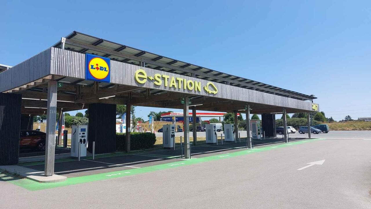 Fotka článku - Známá firma působící i v ČR řekla: Končíme s elektroauty, ztrácí příliš na ceně