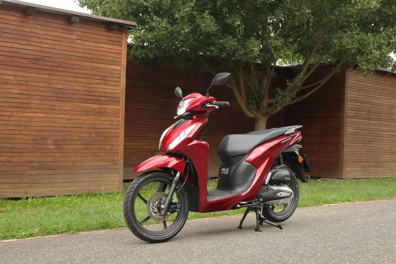 Fotka článku - Můj první skútr: Honda Vision 110 boduje jednoduchostí, lehkostí i cenou