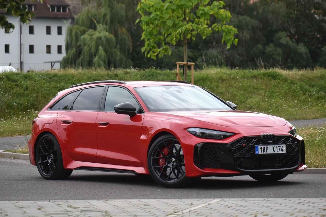 Fotka článku - Test Audi RS5 Avant: Superstroj v balení rodinného kombi