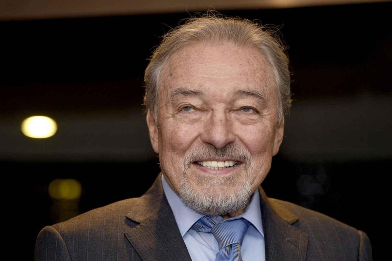 Fotka článku - Víte, s čím jezdil Karel Gott? Některá z jeho aut se prohání po silnicích dodnes