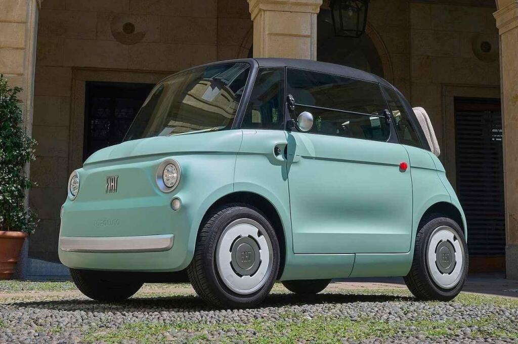 Fotka článku - Fiat Topolino v akci: Malé elektrické vozítko, které mohou řídit už patnáctiletí