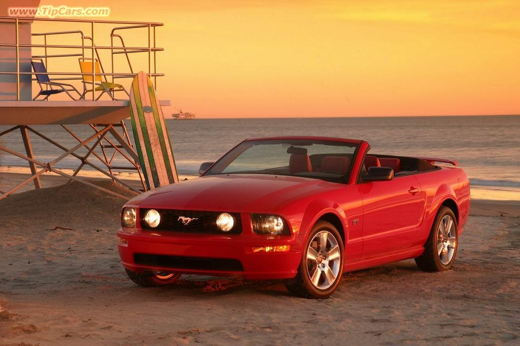 Fotka článku - Ford Mustang 3.7 V6: dává levnější amerika bez osmiválce smysl?