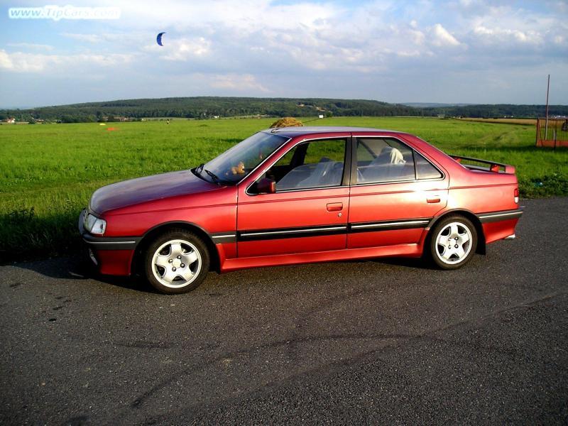 Peugeot 405  MI16 je silný i po letech