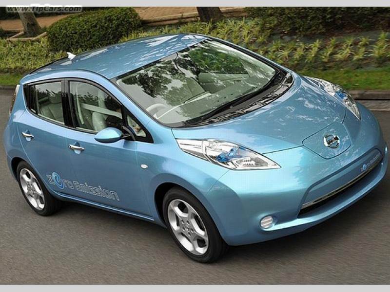 Тойота вольт. Ниссан лиф. Ниссан Микра электромобиль. Nissan Leaf win. Леаф машина гибрид