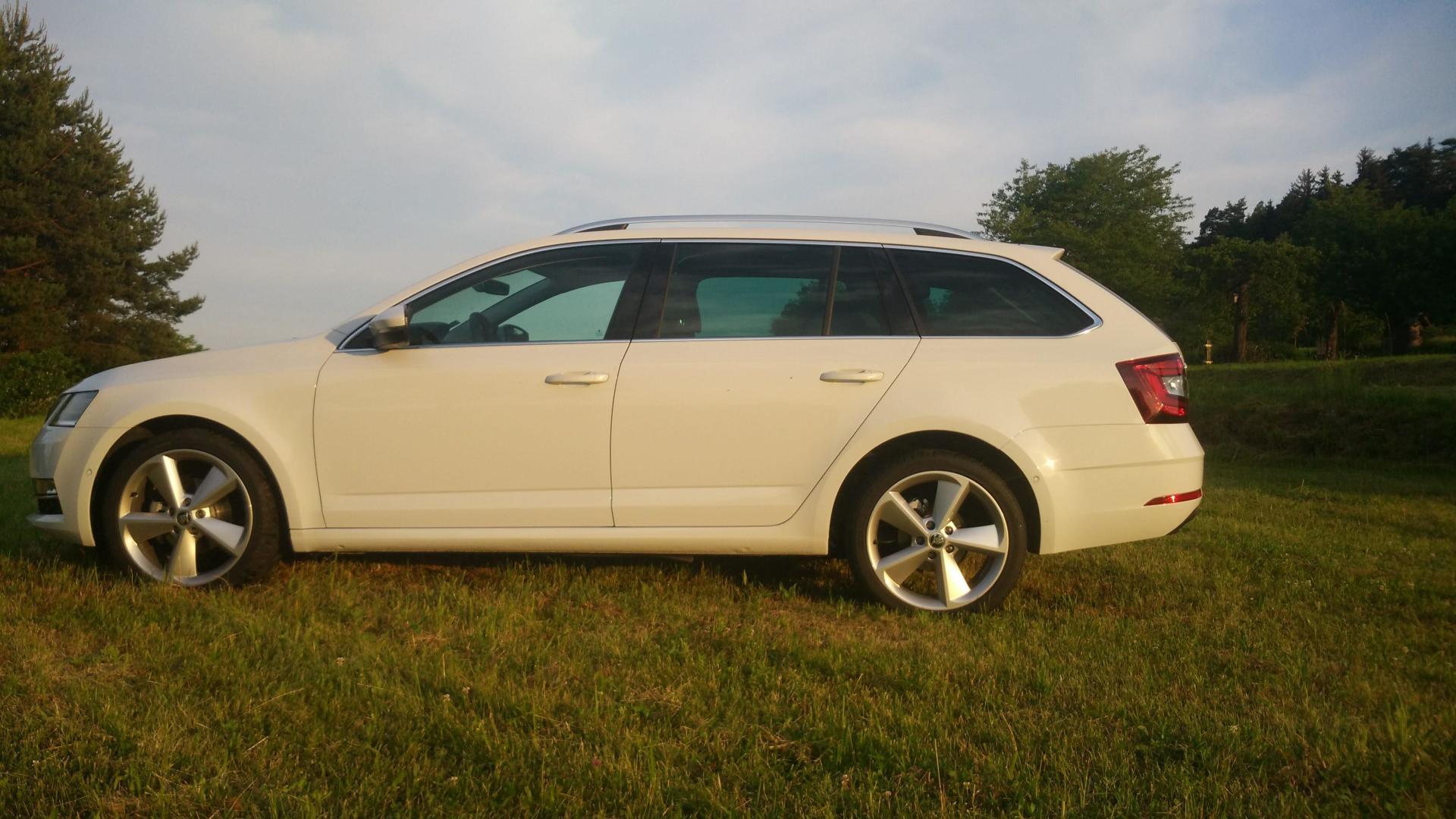 Fotka článku - Opel Astra Sports Tourer, nebo Škoda Octavia Combi? Srovnáváme dvě naftové ojetiny