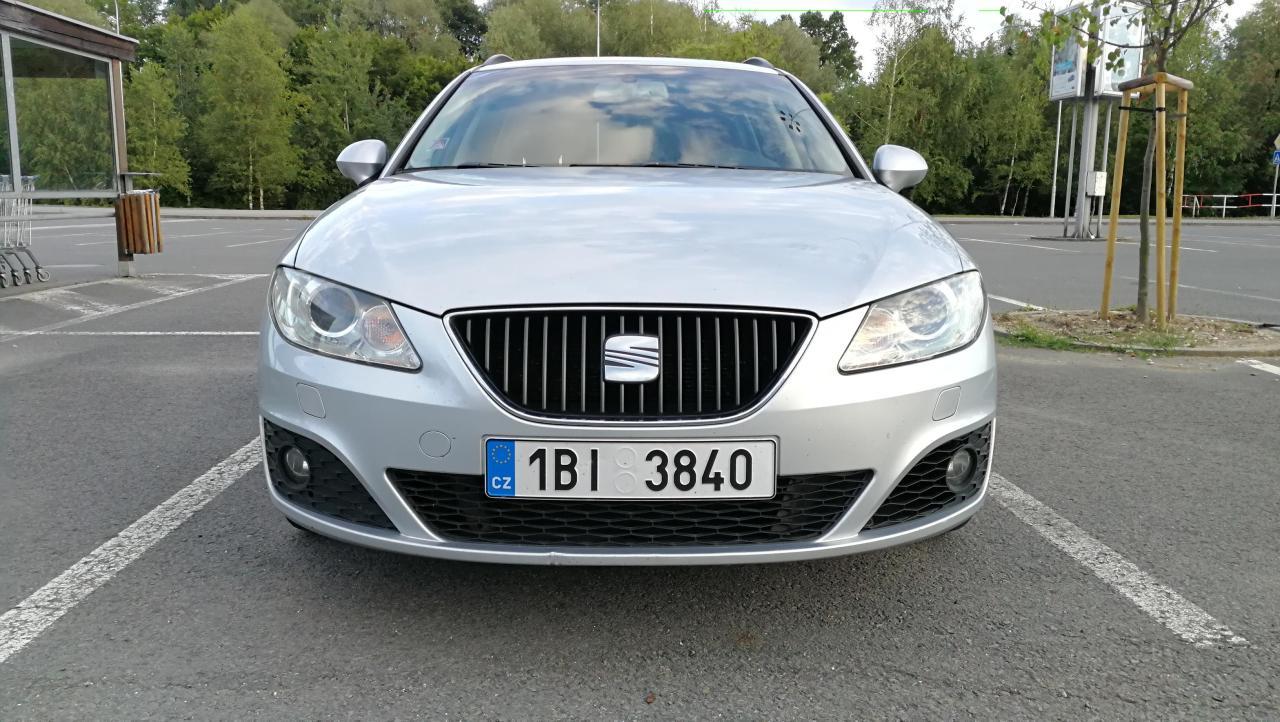 Seat Exeo 3R predni maska