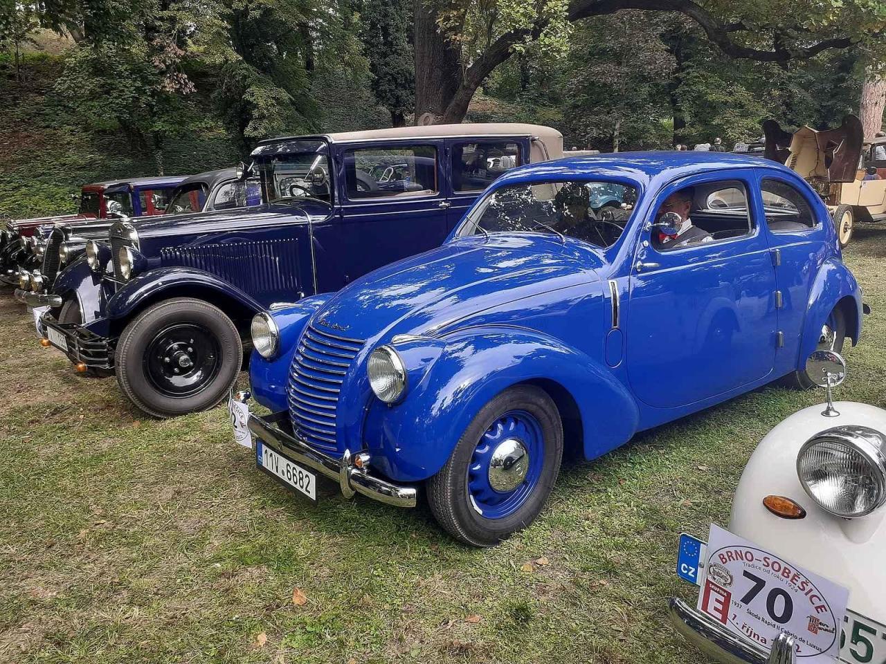 Milovníci historických automobilů i motocyklů si první říjnovou sobotu přišli na své při tradičním závodu Brno-Soběšice.