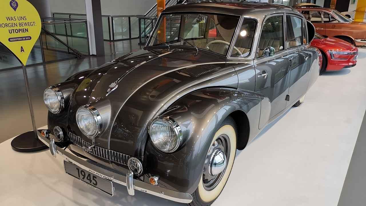 Tatra 87 je řazena k milníkům v automobilové historii