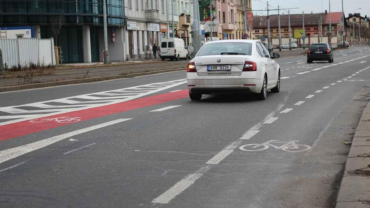 Nové složité místo přibylo letos na sjezdu na Bubenské nábřeží