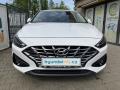 Hyundai i30 1.5-FASTBACK-ZRUKA-AUTOMAT