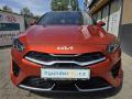 Kia Ceed 1.5-GT-Line-ZRUKA-PAM̍ SED.