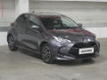 Toyota Yaris 1.5i, R, LED, AC, parkasist