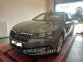 �koda Superb 2.0TDi, �R
