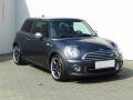 Mini Cooper 1.5i, navi, LED, k��e