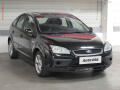 Ford Focus 2.0 i, AC, v�h�ev sed