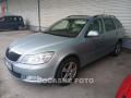 koda Octavia 2.0TDi, Xenon