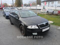 �koda Octavia 2.0 TDi, �R, AT, bixen, k��e