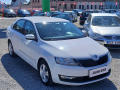koda Rapid 1.0TSI, R, AC, vhev sed
