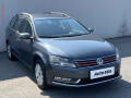 Volkswagen Passat 1.6 TDi, Navi, AC