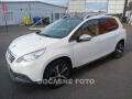 Peugeot 2008 1.2 pt, navi, panorama