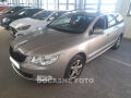 �koda Superb 2.0 TDI 4x4, �R, servis.kniha
