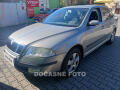 �koda Octavia 1.6MPi, servis.kniha