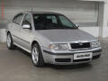 �koda Octavia 1.6i, AC, v�h�ev sed
