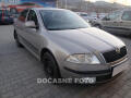 �koda Octavia 1.6i, AC, v�h�ev sed