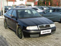 �koda Octavia 1.6i, �R, AC, el. v�bava