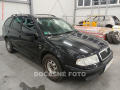 koda Octavia 1.6i, servis.kniha