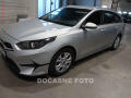 Kia Ceed 1.5 T-GDI, 1.maj,�R, servis