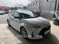 Toyota Yaris 1.5 HYBRID, 1.maj,�R, servis