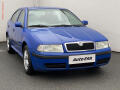 �koda Octavia 1.6 i, AC, v�h�ev sed