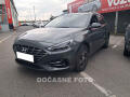 Hyundai i30 1.5 GDi, �R, servis.kniha