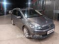 Volkswagen Touran 1.4TSi, servis.kniha