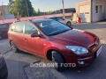 Hyundai i30 1.6 16V, �R, servis.kniha