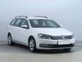 Volkswagen Passat 2.0 TDI, Navi, Xenony
