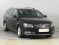Volkswagen Passat Highline 2.0 TDI, Navi, Xenony