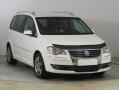 Volkswagen Touran 2.0 TDI, po STK, dobr� stav