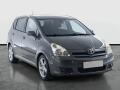 Toyota Corolla Verso 2.2 D-4D, 7�m�st, nov� STK