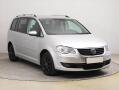 Volkswagen Touran 2.0 TDI, 7�m�st, nov� STK