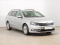 Volkswagen Passat 2.0 TDI, Serv.kniha, Navi