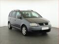 Volkswagen Touran 1.9 TDI, 7�m�st, nov� STK