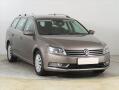 Volkswagen Passat 2.0 TDI, Navi, Xenony