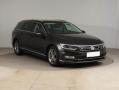 Volkswagen Passat R-Line 2.0 TDI, Serv.kniha