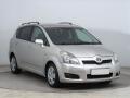 Toyota Corolla Verso 2.2 D-4D, 7�m�st, nov� STK
